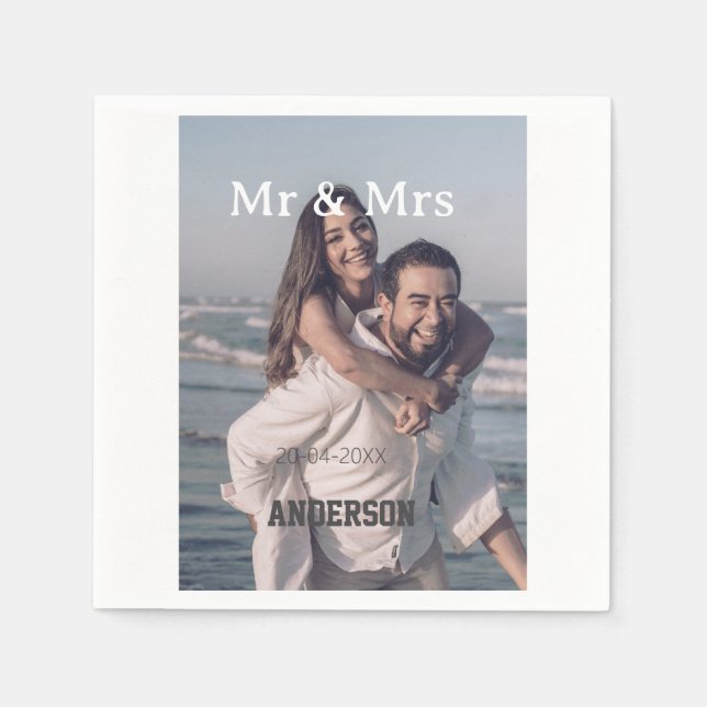 Mr & Mrs add family name photo date wedding family Pappersservett (Framsidan)