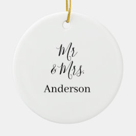 Mr & Mrs add family namn date year bröllopsförmån  Julgransprydnad Keramik