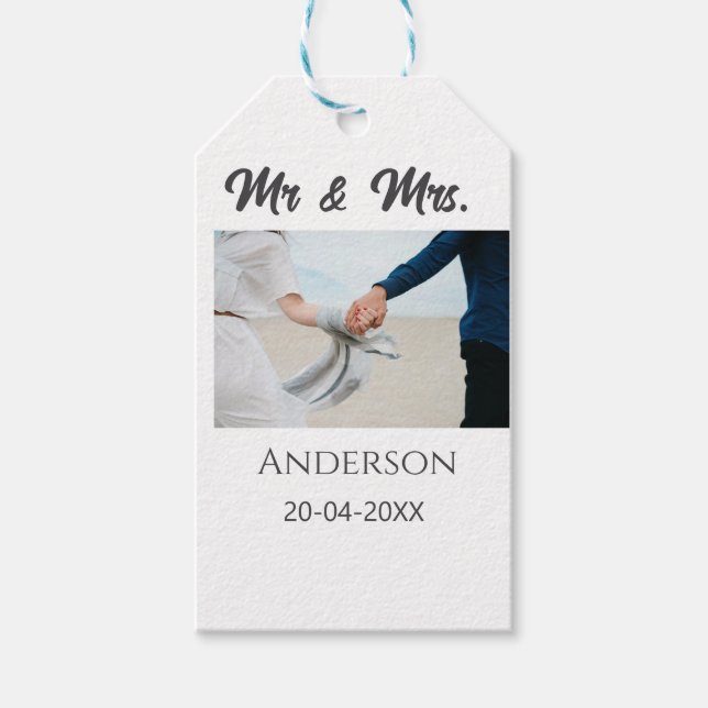 Mr & Mrs add family namn date year bröllopsförmån  Presentetikett (Framsidan)