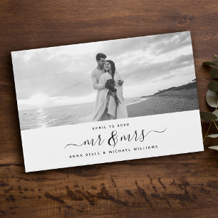 Mr & Mrs Elegant Script Modern Photo Bröllop Gästböcker