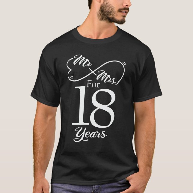 Mr. & Mrs i 18 år 18 Bröllop-årsdagen T Shirt (Framsida)