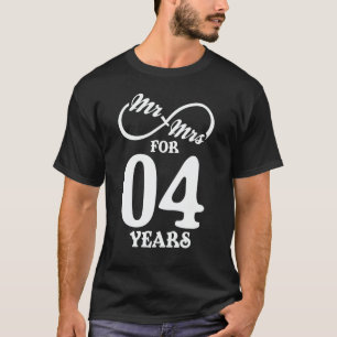 Mr. & Mrs i 4 år 1:a Bröllop-årsdagen T Shirt