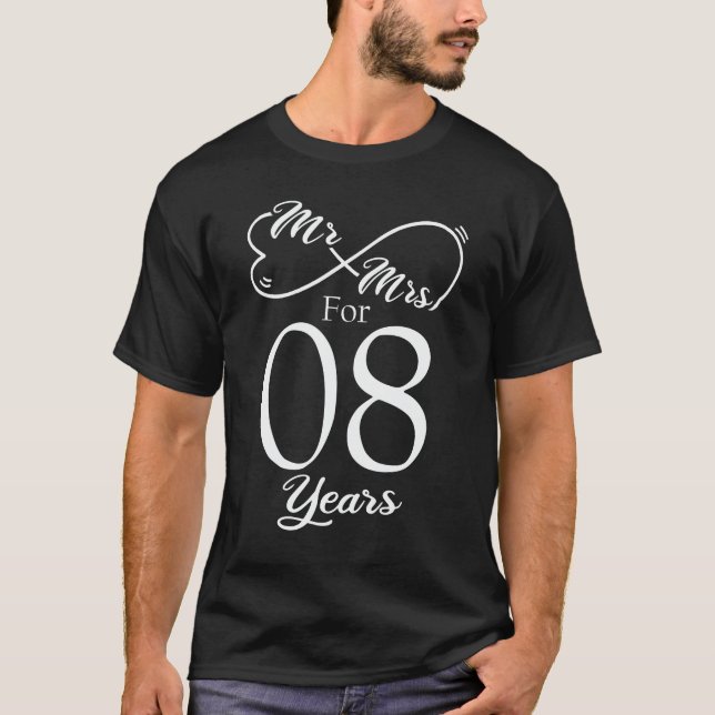 Mr. & Mrs i 8 år 8:e Bröllop-årsdagen T Shirt (Framsida)