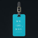 Mr & Mrs in Aqua | Bagagetagg Bagagebricka<br><div class="desc">Resa i stil med ett anpassad design-resetagg! Moderna märkre och snyggtar klär upp ditt bagage och gör det enkelt att snabbt identifiera ditt bagage i bagagekravet. Anpassa det här objektet genom att lägga till namn och kontaktinformation. Anpassa enkelt bakgrunden färg till en skugga som du kan välja! Anpassa är enkelt,...</div>