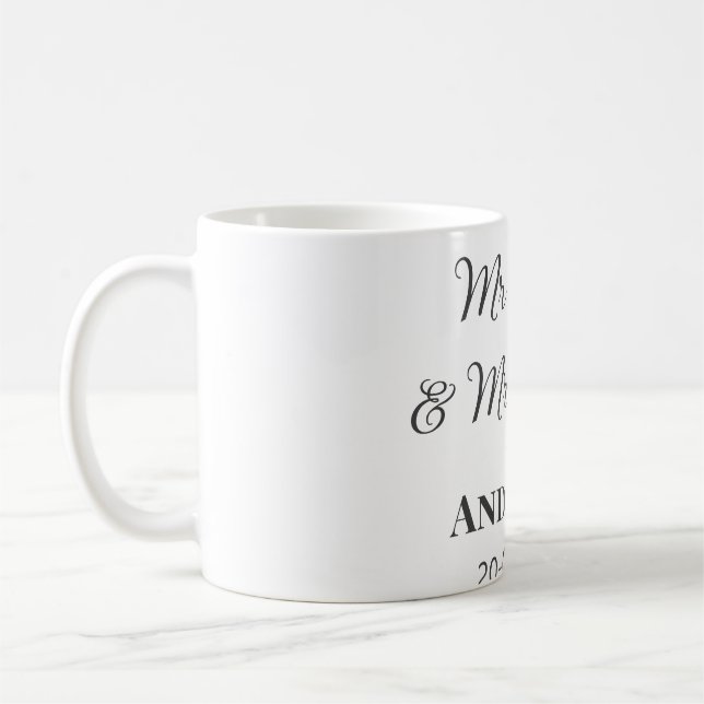 Mr & Mrs lägg till efternamn datum år bröllopsgåva Kaffemugg (Vänster)