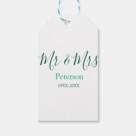 Mr & Mrs last name married year wedding engagement Presentetikett