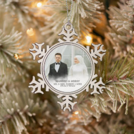 Mr. & Mrs. | Married & Merry First Christmas Photo Snöflinga Pewter Julgransprydnad