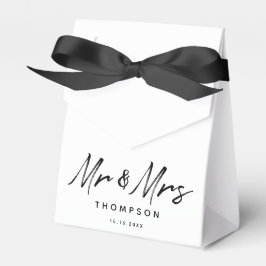 Mr. & Mrs Modern Black White Script Bröllop Presentaskar