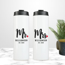 Mr. & Mrs Script Personlig Namn Monogram Heart