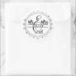 Mr. & Mrs. Sticker Runt Klistermärke<br><div class="desc">This round shape sticker is shown with a custom name Mr. & Mrs. print,  personalize and change the name and year to yours with this template.</div>
