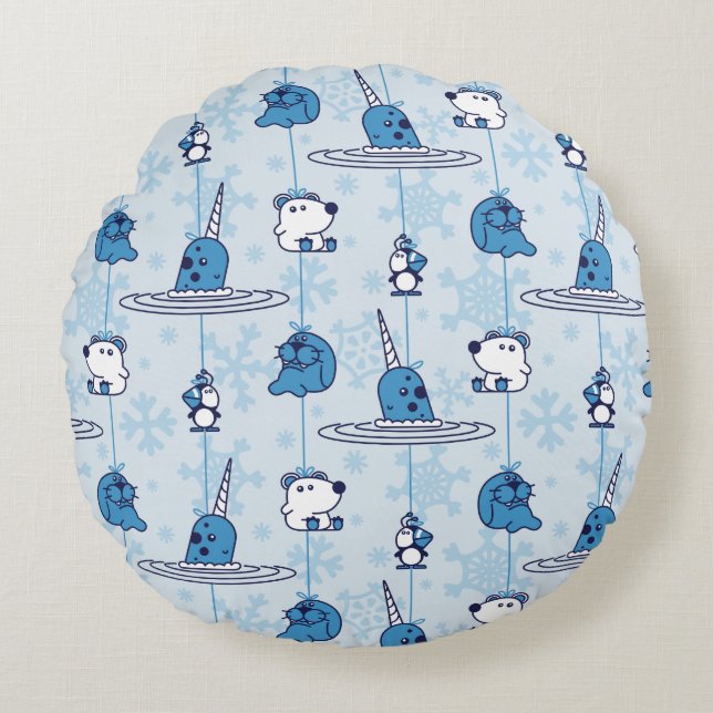 Mr. Narwhal Blue Snowflake Pattern Rund Kudde (Framsidan)
