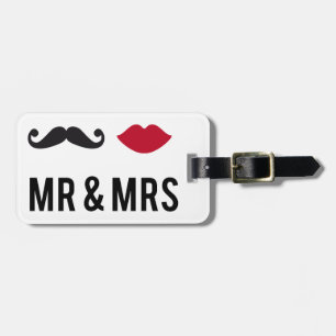 Mr. och mrs med mustache och Red läppar. Bagagebricka