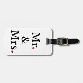 Mr. och mrs med två röda hjärtan bagagebricka