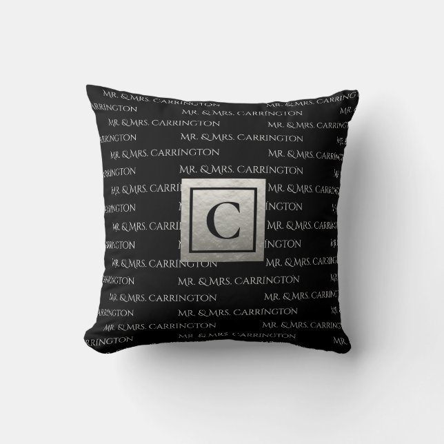 Mr och Mrs Namn Monogram Black White Kudde (Framsida)