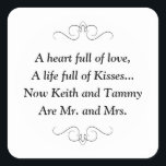 Mr och Mrs Square Sticker Fyrkantigt Klistermärke<br><div class="desc">Den här charmerande Mr och Mrs2-klistermärket har en raring-personlig med bruden och brudgummens namn. Det skulle vara ett klistermärke för perfekt för att dekorera en affär med Hershey Kisses.
Matchande produkter är tillgängliga.</div>