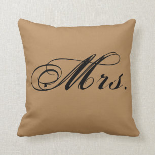 "Mrs." Dekorfärg Dekorativ kudde (brunt)