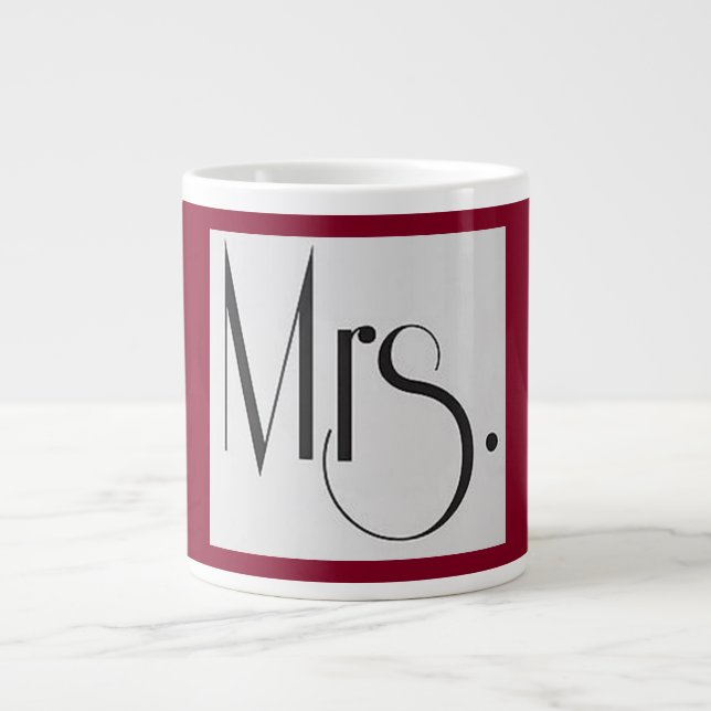 Mrs Jumbo Mugg, Burgandy Mugg (Framsidan)