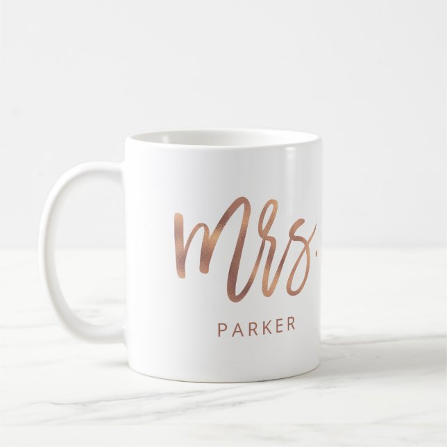 Mrs. | Modern Ro Guld-skript och efternamn Kaffemugg (Vänster)