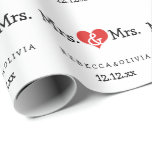 Mrs. och Mrs. Two Brides Bröllop Presentpapper<br><div class="desc">Fru Gay och Lesbisk Bröllop-presenten figurerar pappert ...  perfekt för de två briderna ...  misser och missar personlig som slår in papper rulle för medborgarceremonin / bröllop / årsdagen från Ricaso</div>