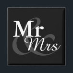 &Mrs Simple Elegant Typography Wedding Favor Magnet<br><div class="desc">Simple Elegant Typography Black and white Mr&Mrs. bröllopsförmån. Klicka på knappen Anpassa om du vill anpassa designen genom att välja den bakgrund du vill ha och till och med lägga till en egen text. Matchande objekt är också tillgängliga i butik.</div>