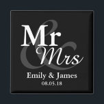 &Mrs Simple Elegant Typography Wedding Favor Magnet<br><div class="desc">Simple Elegant Typography Black and white Mr&Mrs. bröllopsförmån. Klicka på knappen Anpassa om du vill anpassa designen genom att välja den bakgrund du vill ha och till och med lägga till en egen text. Matchande objekt är också tillgängliga i butik.</div>