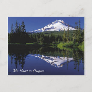 MT. Huva och dess reflektion över Sjö i Oregon Vykort