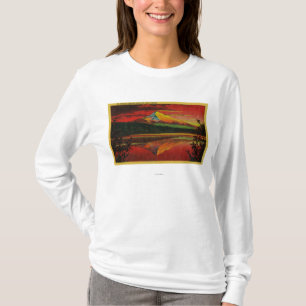 Mt. Huva på soluppgången från den borttappada T Shirt