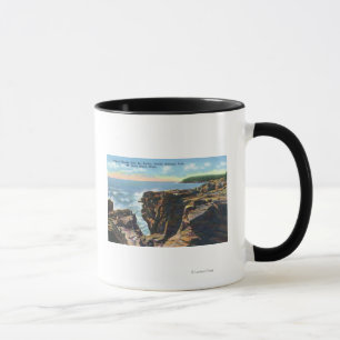 Mt. Öde ö beskådar av åskahål Mugg