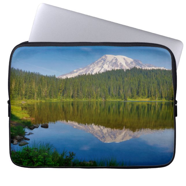 Mt. Rainier och Reflection Lake Laptop Fodral (Framsidan)