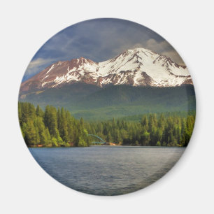 MT-SHASTA FRÅN SJÖN SISKIYOU MAGNET