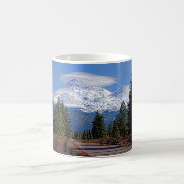 MT-SHASTA MED LINSFORMAT KAFFEMUGG (Center)