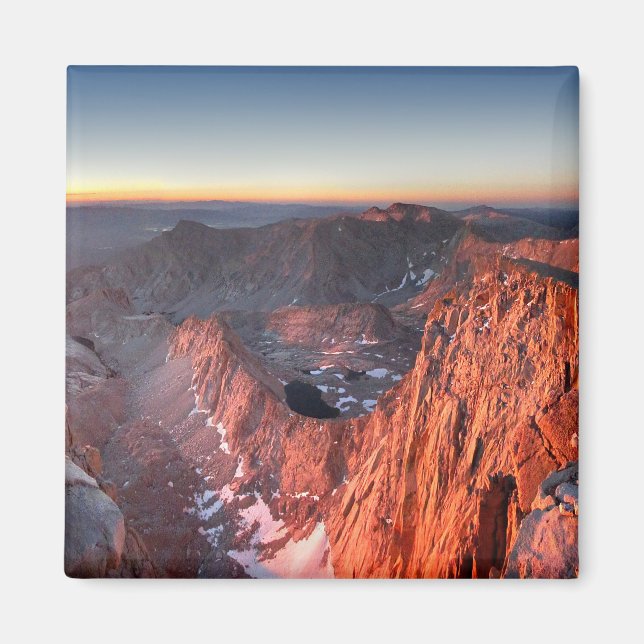 Mt Whitney och Pinnacles Sunrise - John Muir Trail Magnet (Framsidan)