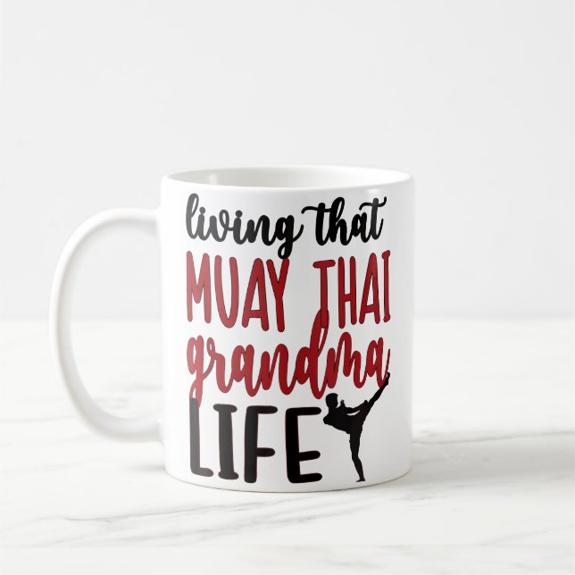 Muay Thai Grandma Life Muay Thai Grandmother Kaffemugg (Vänster)