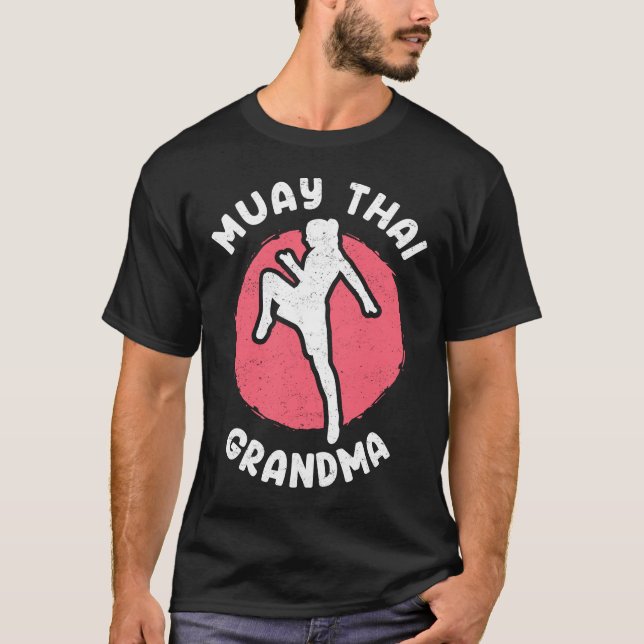 Muay Thai Grandma Muaythai T Shirt (Framsida)