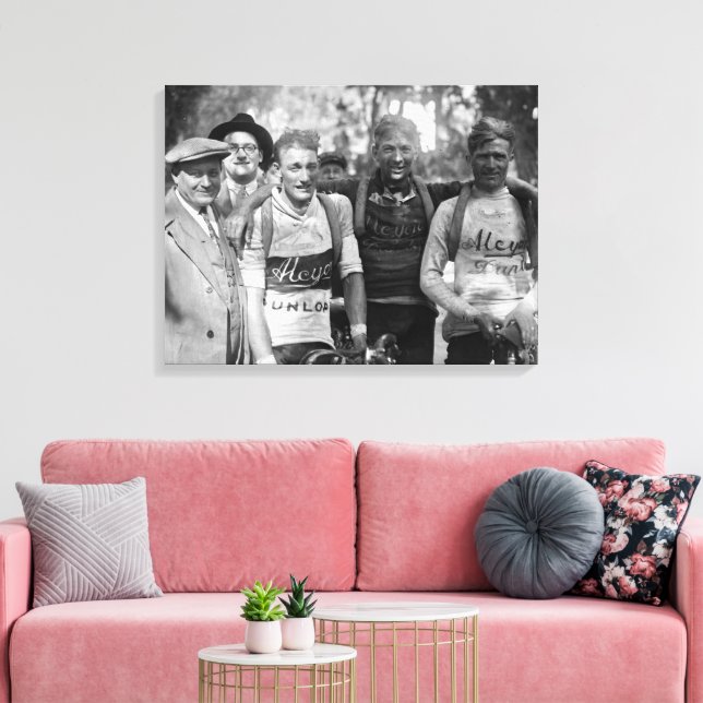 Muddy Ansikte Tour de Frankrike 1928 Efter etapp 1 Canvastryck (Insitu (Vardagsrum))