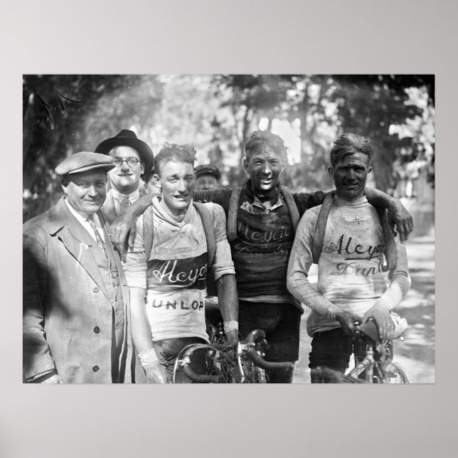 Muddy Ansikte Tour de Frankrike 1928 Efter etapp 1 Poster (Framsidan)