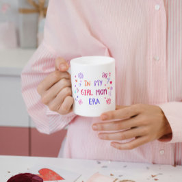 Mug in my girl mom era CRAYON Kaffemugg