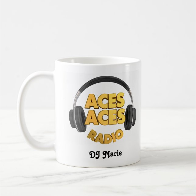 mugg Aces logotyp DJ Marie (Vänster)