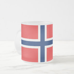 Mugg av skum av litet glas med flagga av Norge