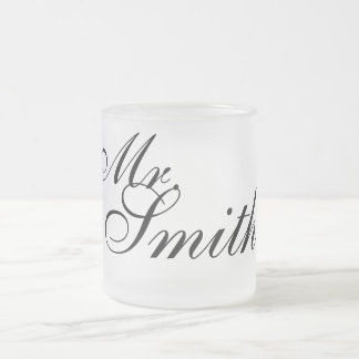 Mugg för kaffe för anpassadebröllopgåva frostad