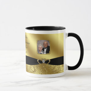 Mugg för kaffe för guldbröllopårsdagfoto