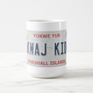 Mugg för kaffe för registreringsskylt för Kwaj