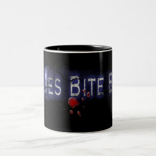 Mugg för kaffe för vargbitabaksida