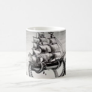 Mugg för Kraken hållande pirat-/seglingfraktvit