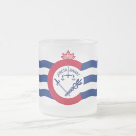 Mugg, fryst, av litet glas med flagga av Cincinnat Frostad Glasmugg