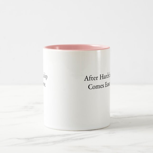 mugg med citat om lättnad efter svårigheter (Center)