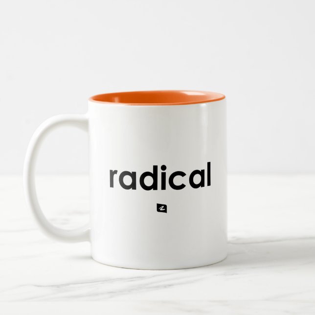 Mugg med definition av högerhandsradikal (Vänster)