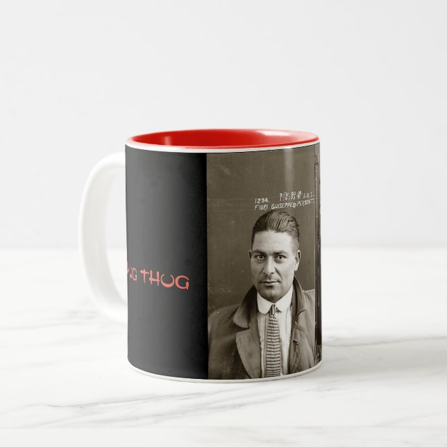 Mugg med en Thug (Framsida vänster)