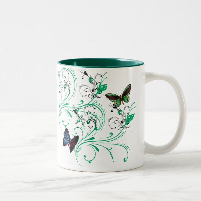 Mugg med Grönten Vine och Fina Butterflies (Höger)