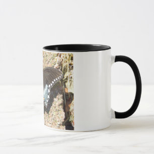Mugg med originalfoto av en vacker fjäril